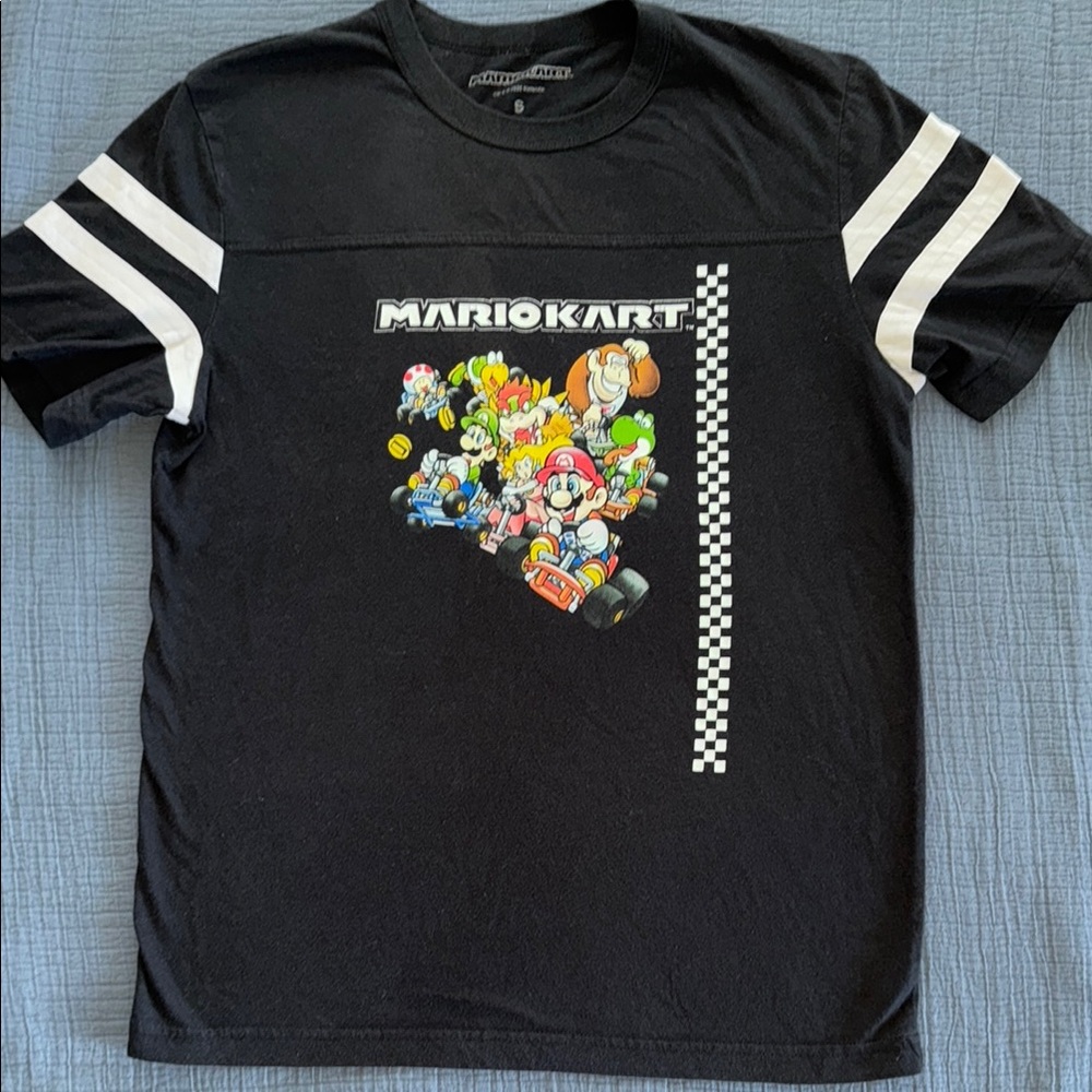 Mario Kart Black T-Shirt EUC S. Unisex